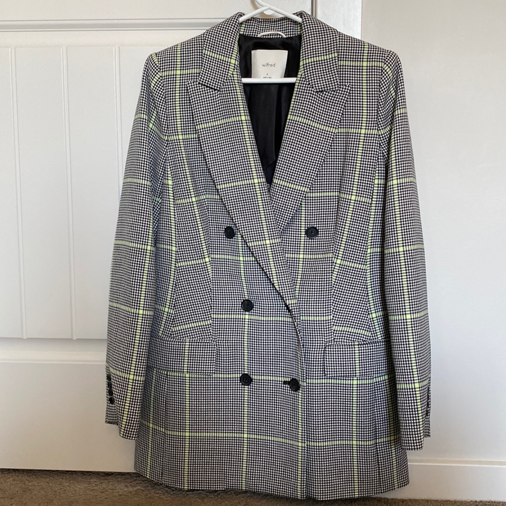 ARITZIA BLAZER excellent condition barely worn